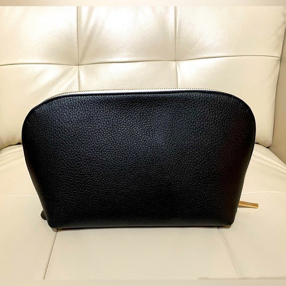 CUYANA BLACK LEATHER PEBBLE TRAVEL ACCESSORY CASE W/GOLD ZIPPER🌟🌟🌟NWT - Picture 4 of 15